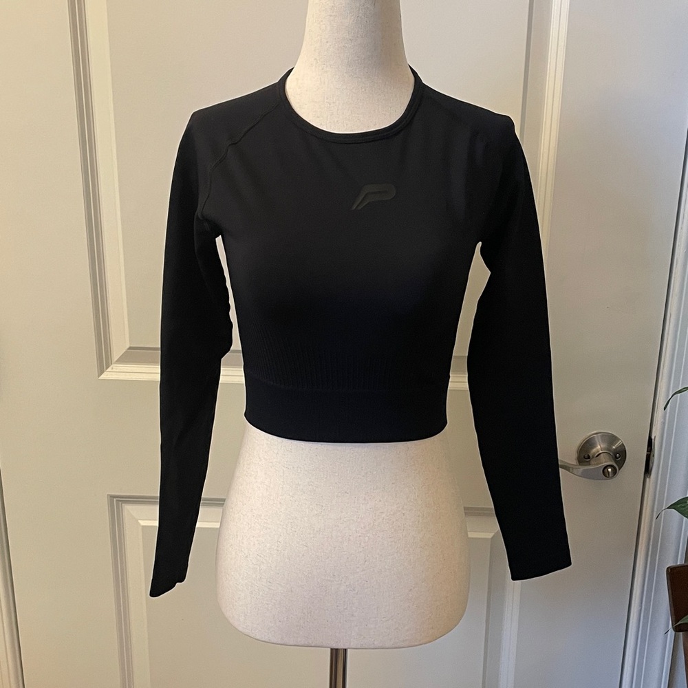 Black Long Sleeve Crop Top